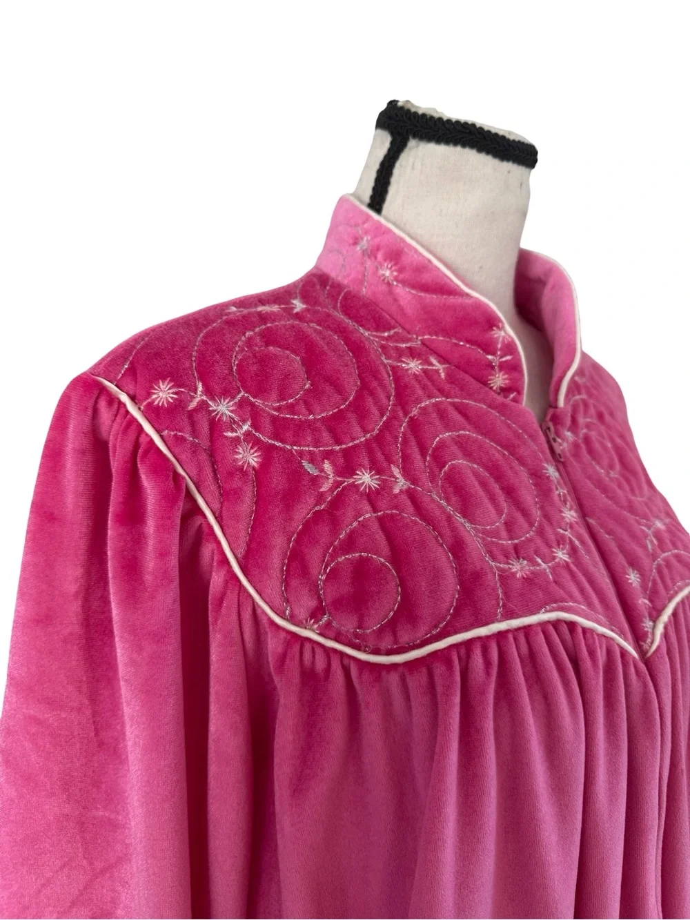 Vintage Vandemere Pink Velour Robe Housecoat Embroidered Maxi Zip Front Large